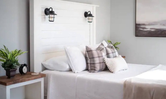 Elizabethtown Apartment | Welcoming Downtown Single Private Upstairs Apartment
