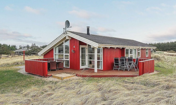 Hirtshals House | Welcoming Holiday Home in Hirtshals with Sauna