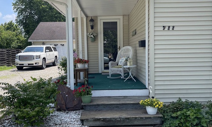 Marshall House | Welcoming hometown retreat with pool, hot tub and fenced in yard.