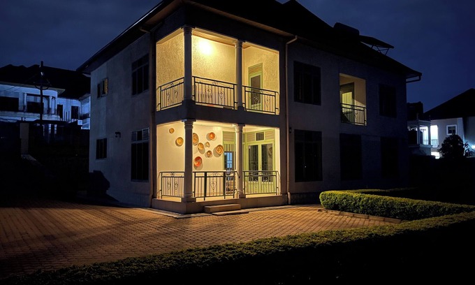 Kigali House | Welkom To Myplace (beautiful & Elegant 7 Bedrooms)