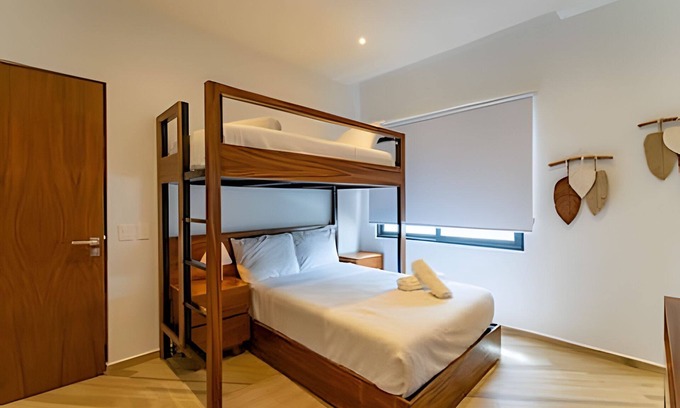 La Veleta Condo | Well-equipped Lock-Off Studio 106 South