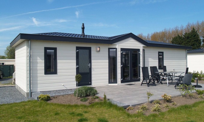 Langeberg Ski Chalet | Well furnished chalet near Brunssummerheide