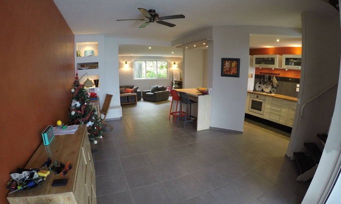 L'Houezel House | Well located house with sea view, swimming pool, air conditioning