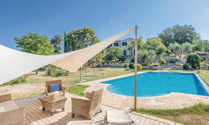 Corbara House | Well-maintained and elegant part of a two-family house with extensive garden and pool, about 10 km f