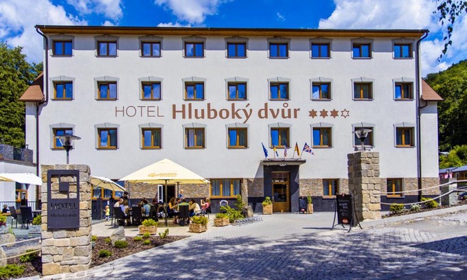 Hruba Voda Hotel | Wellness Hotel Hluboký Dvůr