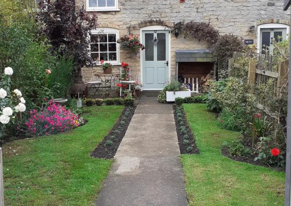 Lincoln House | Welly Boot Cottage