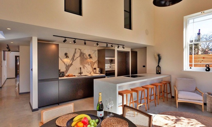 Appledore House | Wesleyan House by Interhome