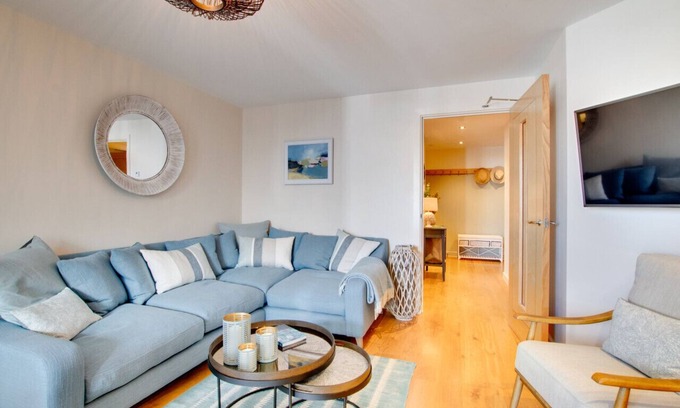 West Bay Apartment | West Bay Watch - Two Bedroom Apartment, Sleeps 4