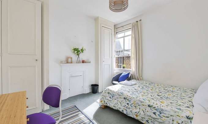 Shepherd's Bush Apartment | West central family flat, The Groves, Shepherds Bush