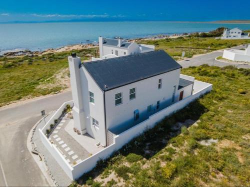 St. Helena Bay Villa | West Coast Rock