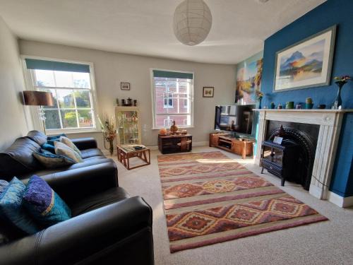 Wimborne Apartment | West Street Views - Flat 1