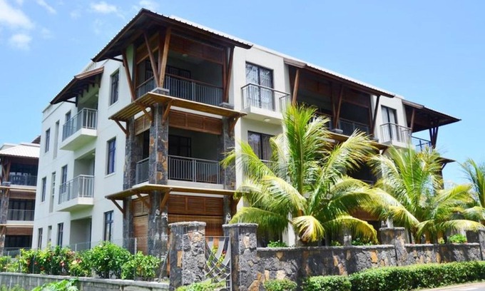 Cascavelle House | West Terraces Residence No 5 With Seafront Beachfront License No 13516