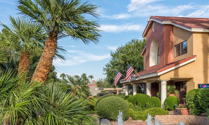 Las Vegas Condo | Westgate Flamingo Bay Resort 1br suite, Sunday check-in