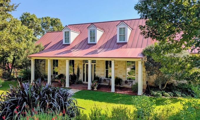 Westlake Highlands House | Westlake Retreat Only 5 Miles from Downtown Austin