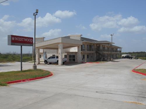 Gonzales Hotel | Westwood Inn