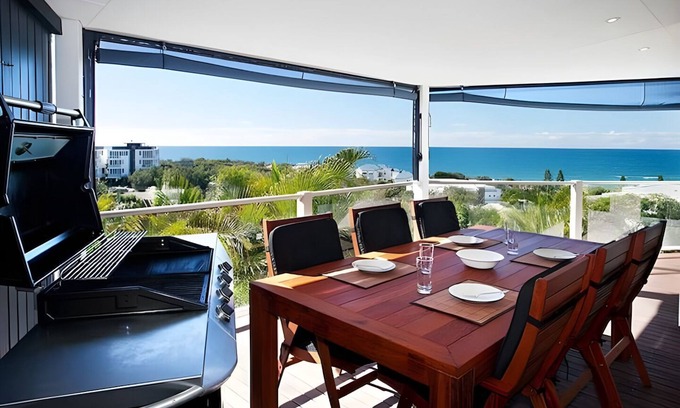 Yaroomba House | Whale Lookout - spectacular ocean views