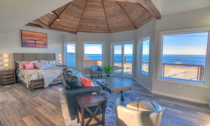 Depoe Bay Apartment | Whale Watching Has Never Been Easier At This Studio In Depoe Bay!