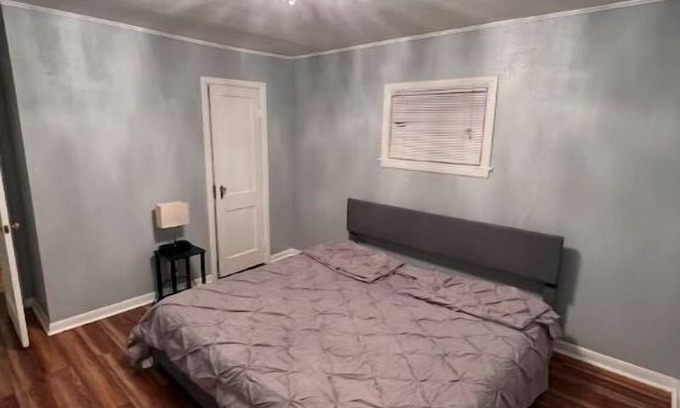 Nitro House | What a cute 2 bed room 1 bath home