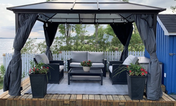 Valentia Cottage | What A View Cottage - Kawartha Lakes Waterfront - 3 Bedroom - Great Swimming !