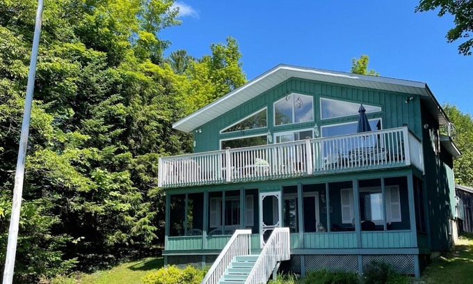 Lac-Louisa Cabin | Wheatfield Cottage - Lakefront Stress Free Getaway