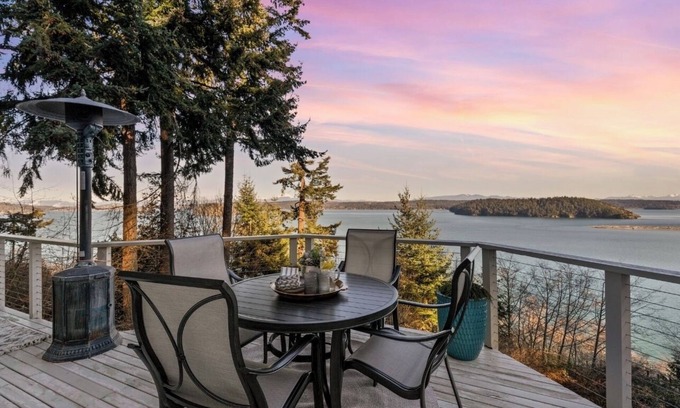Oak Harbor House | Whidbey Island R&R