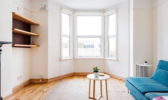 Queen's Park Apartment | Whimsical Notting Hill Garden Flat