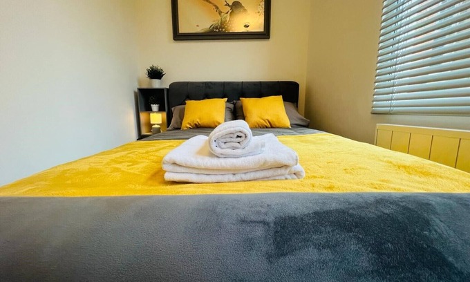 Worcester Apartment | WhiskAwayStays - Apartment 1 - Foregate Street