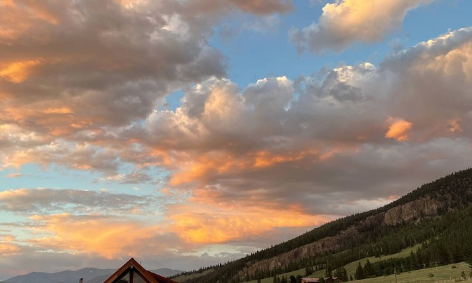 Creede Cabin | Whiskey Hill Cabin on Rio Grande National Forest