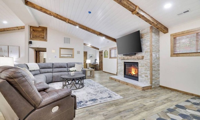 Lake Harmony Cabin | Whiskey Pines Retreat