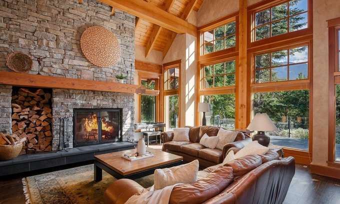 Whistler Ski Chalet | Whistler Post and Beam Luxury Chalet - Close to Village - Long nTerm Rental