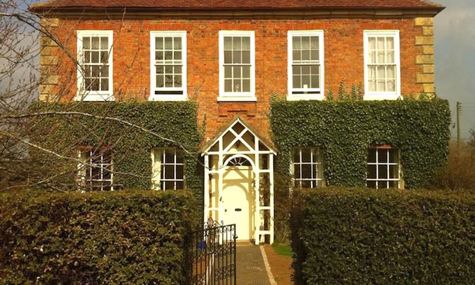 Quedgeley Hotel | Whitchurch Farm Guesthouse