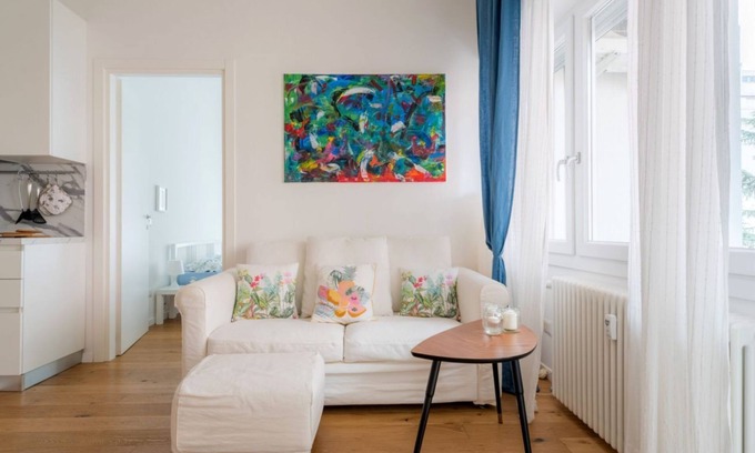 Trionfale Apartment | White Candle, Elegant Flat Close to Gemelli and City Center
