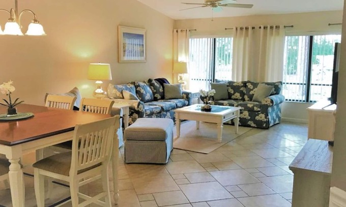Sarasota House | White Pine Villa,Close to Siesta Key!