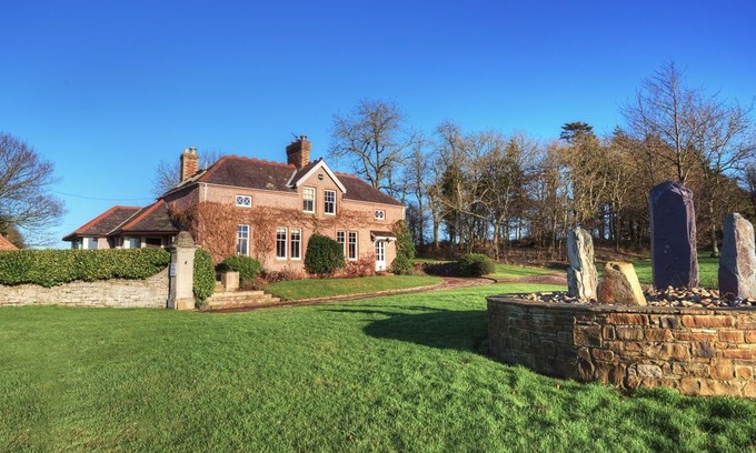Duns Hotel | WHITEHALL WEST LODGE - Perfect for large families or groups.