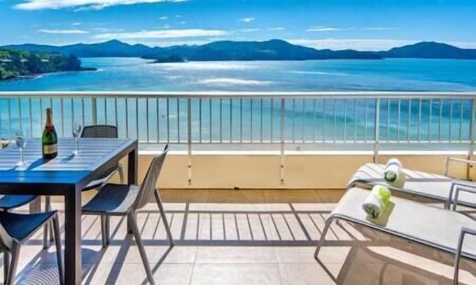 Hamilton Island Apartment | Whitsunday East 1106 on Hamilton Island by HamoRent