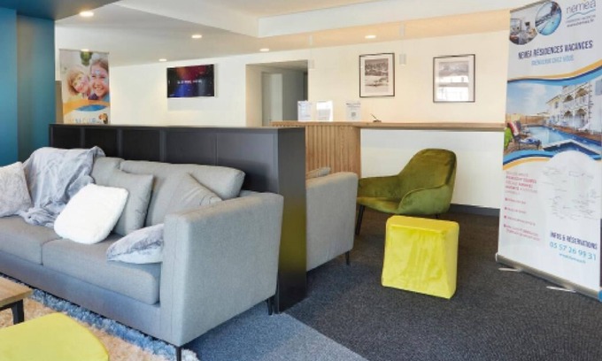 Les Deux Alpes Apartment | Wifi, 350m from resort center, fitness, swimming pool, sauna, hammam, balcony, tv, ski locker, 43m²