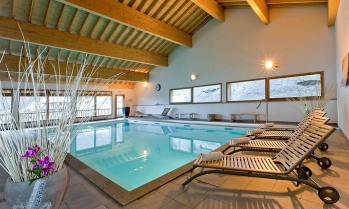 Orelle Apartment | Wifi, fitness, swimming pool, sauna, hammam, terrace, balcony, parking, tv, ski locker, 52-65m²