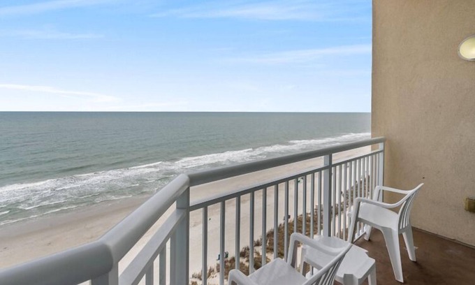Myrtle Beach Condo | wifi included, pools and hot tubs, oceanfront, one bedroom