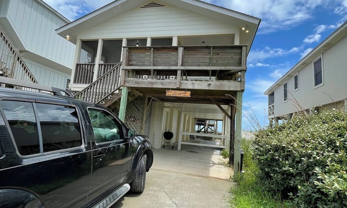 Pawleys Island House | Wiggins Beach House Best of Pawleys Island, SC