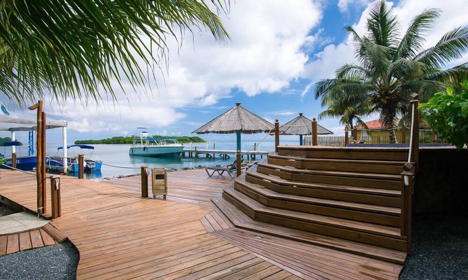 Dixon Cove Hotel | Wikkid Resort