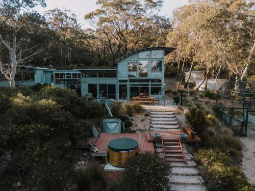 Blackheath Ski Chalet | Wildacres Luxe 40 Acre Australian bush escape with private cliffs