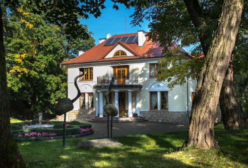 Naleczow Resort | Willa Raj