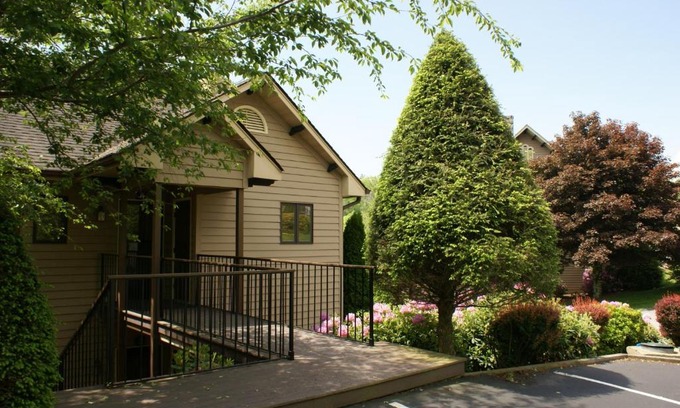 Blowing Rock Apartment | Willow 3 Chetola Resort Condo