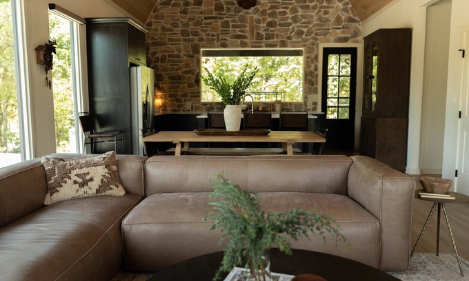 Broken Bow House | Willow Creek – A Serene Creek Side, Luxury Cabin