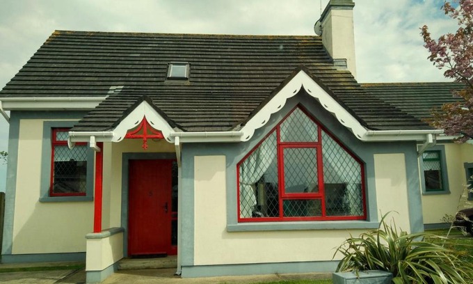 Rosslare House | Willow Grove Holiday Homes No. 5