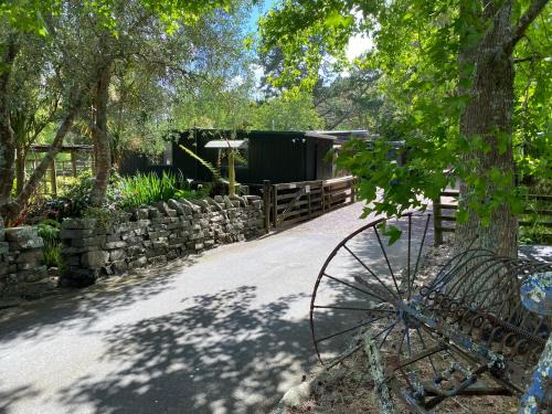 Kumeu Cabin | Willows Reach Lodge