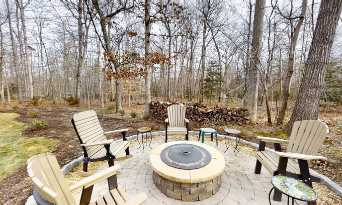 Windwood Coves House | WillowWinds II- Water Access, Cozy, Outdoor Firepit, Community Amenities, Boat Slip