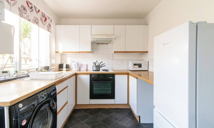 Littleover Apartment | Willson Styles 2 Bedroom w/Garden in Derby