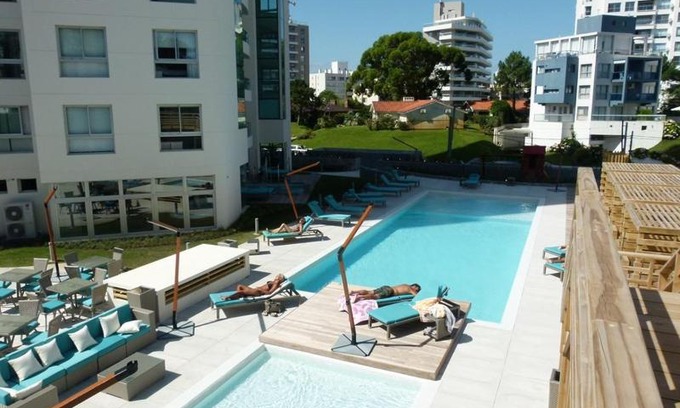 Aidy Grill Apartment | Wind Tower 704