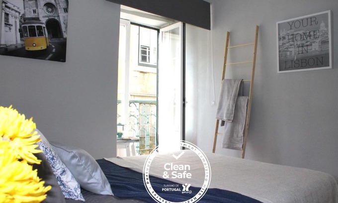 Encarnacao Apartment | Window to Lisboa I